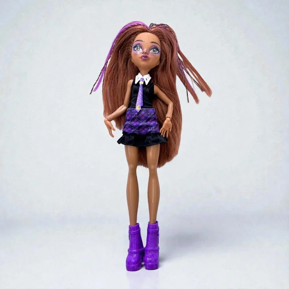 Monster High Clawdeen Wolf First Wave Original Doll Purple Streaks Hair Boots